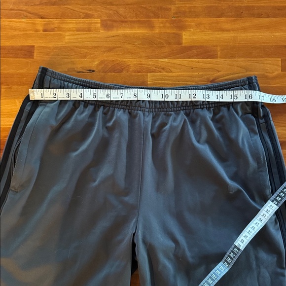 Adidas Charcoal Gray Sports Shorts L - Picture 7 of 7